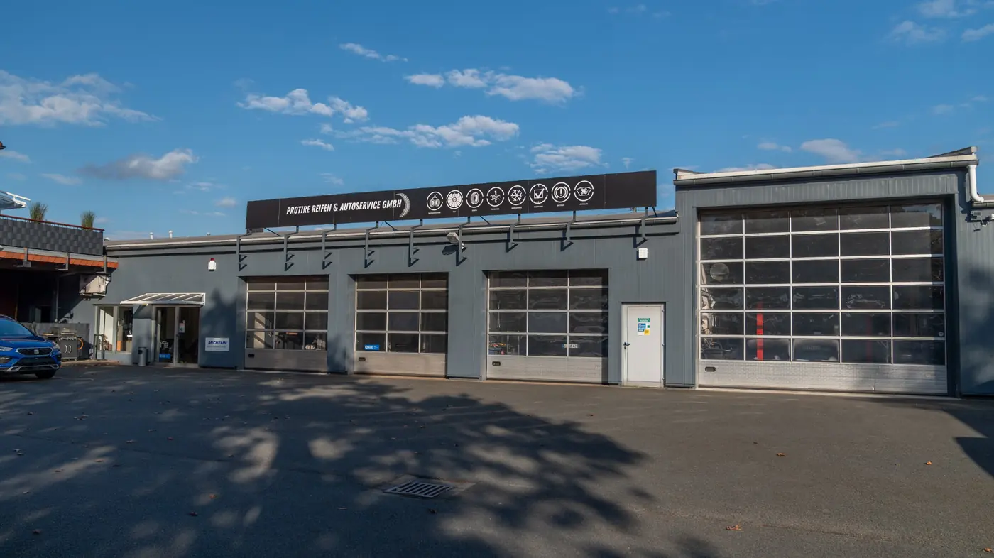 Werkstattgebäude von ProTire Reifen & Autoservice an der Hammerstraße 325 in Münster